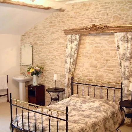 La Bomba Is A Stunning Farmhouse In Glorious Countryside With Private Pool فيلة