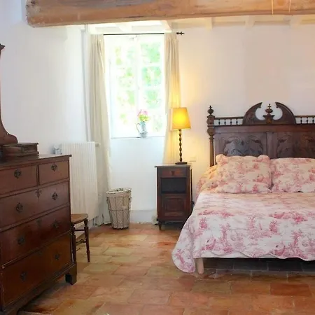 La Bomba Is A Stunning In Glorious Countryside With Private Pool