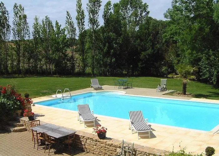 فيلة La Bomba Is A Stunning Farmhouse In Glorious Countryside With Private Pool