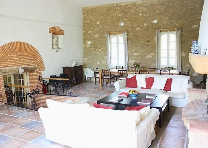 فيلة La Bomba Is A Stunning Farmhouse In Glorious Countryside With Private Pool Saint-Paulet
